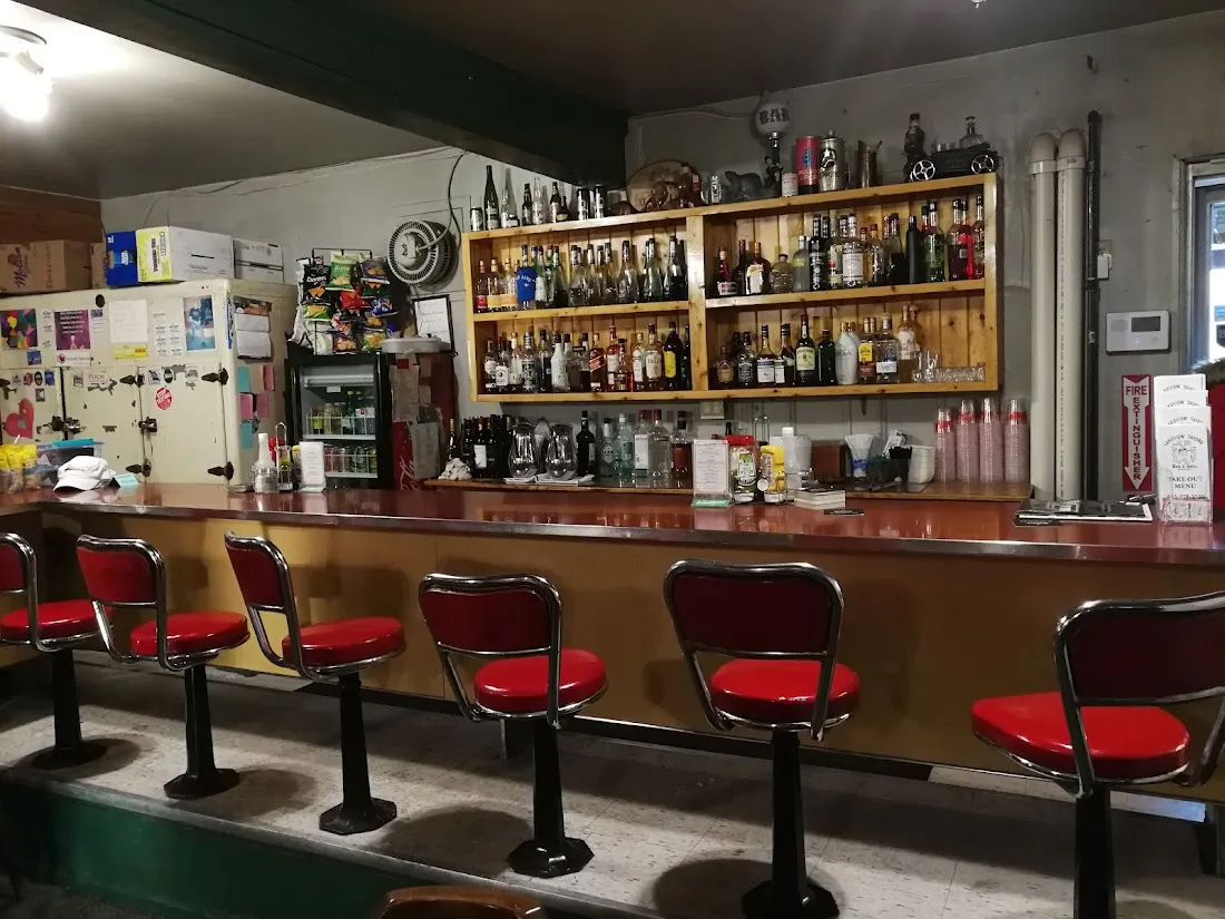 Lakeview Tavern & Restaurant